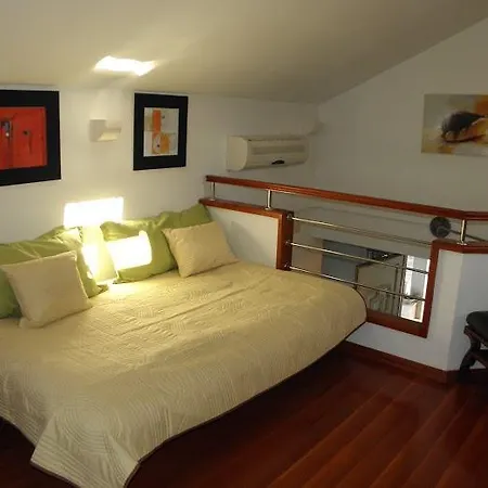 Apartment 11428b